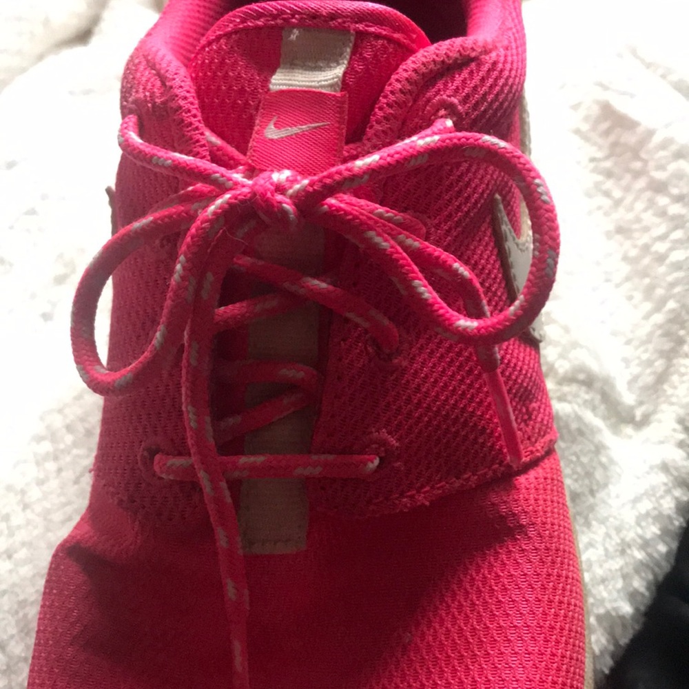 Pink nike - Picture 2 of 3